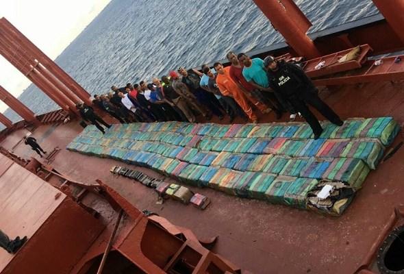 Con este operativo que se ejecutó en las costas de Santa Elena, suman 29 toneladas de droga incautadas a nivel nacional en lo que va del año 2017.