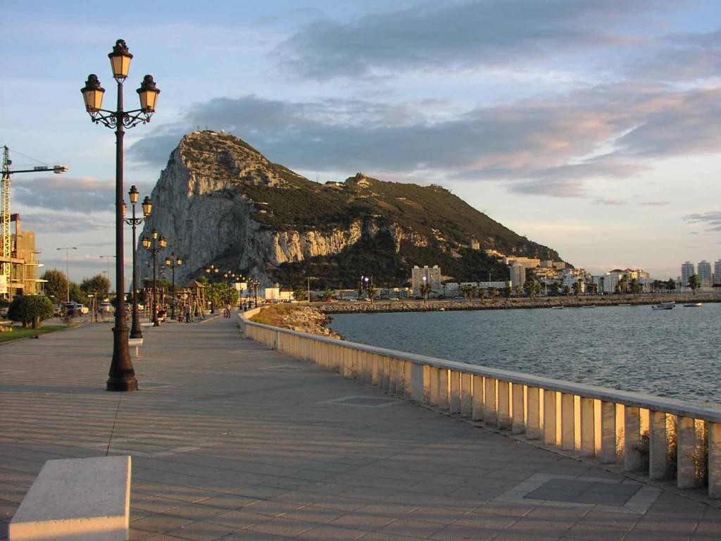 Antes de ir a pasear por Gibraltar es necesario poner en claro algunas cosas elementales pero quizás desconocidas.