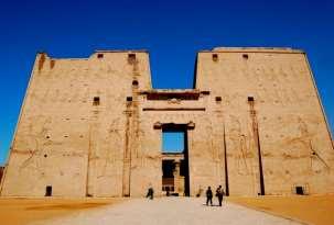 Reinas Colosos de Memnon Day 2 Templo de Denderah Templo de Luxor Day 3 Templo de Edfu