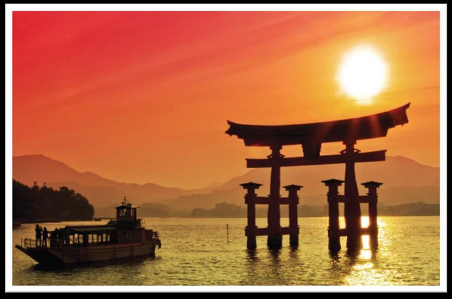 - Fushimi Inari Taisha es uno de los santuarios más célebres que encontramos en Kyoto. Sus más de 10.