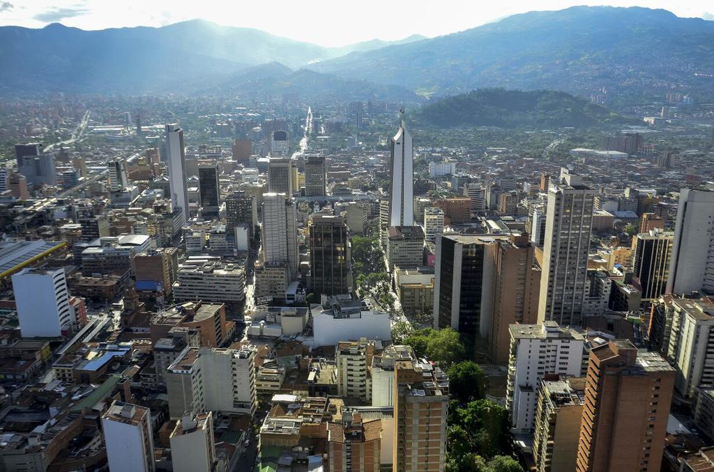 Uno de los ecosistemas de innovación más dinámicos de Latinoamérica De acuerdo con Endeavor Insight (2015), Medellín cuenta con un ecosistema tecnológico de rápido crecimiento y conectado Este, desde