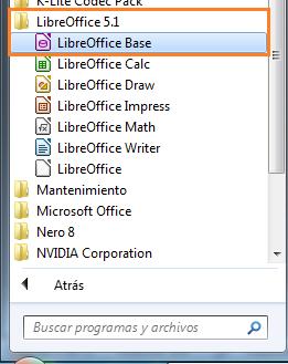 A continuación veremos cómo hacerlo en 3 sencillos pasos: 1) Registramos la hoja de cálculo como una base de datos Lo primero que haremos es ejecutar el programa LibreOffice Base, para ello clic