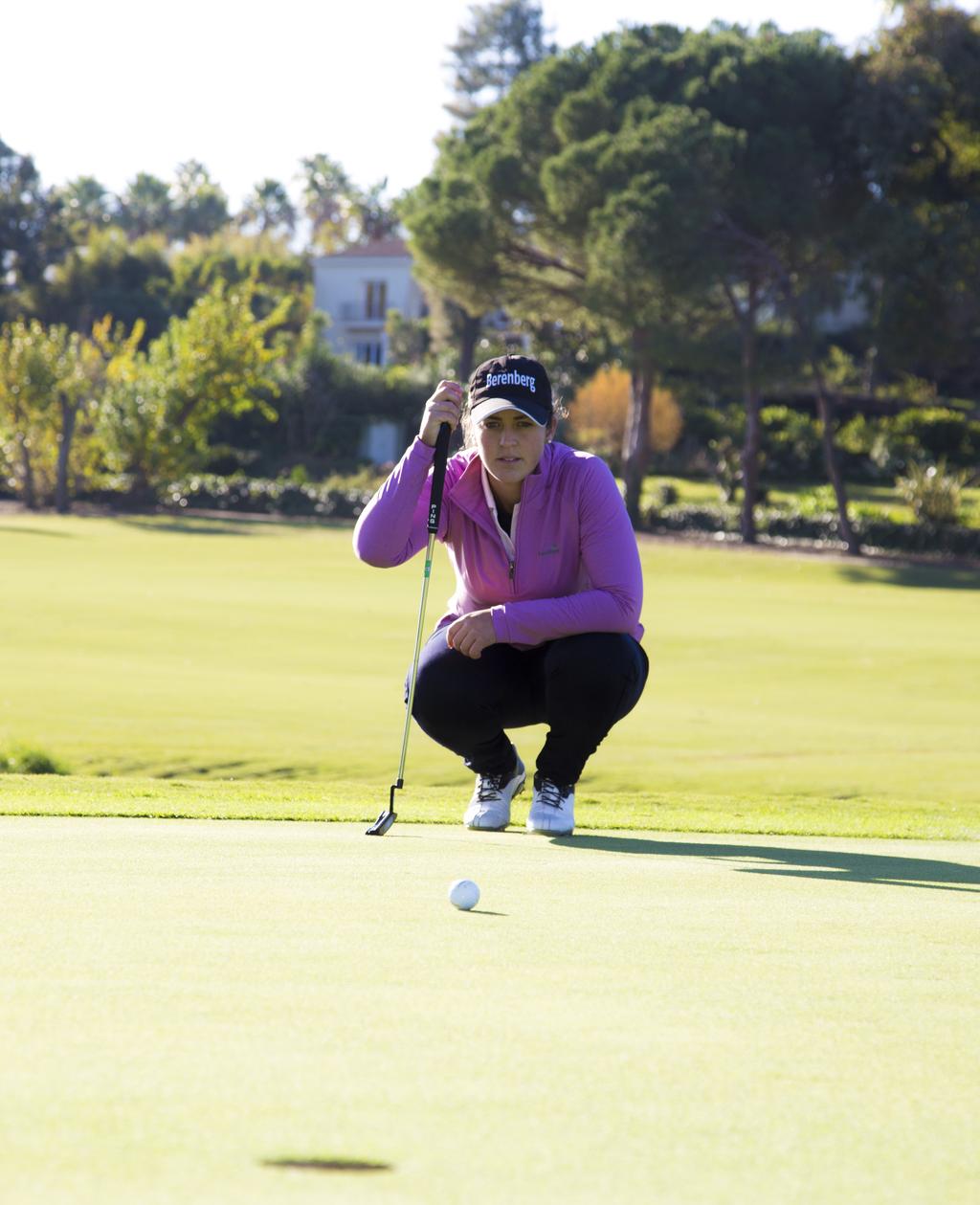 María Parra María Parra, en su carrera como Amateur ha logrado incontables éxitos que hacen de esta jugadora una verdadera promesa en los circuitos de golf más importantes del mundo.