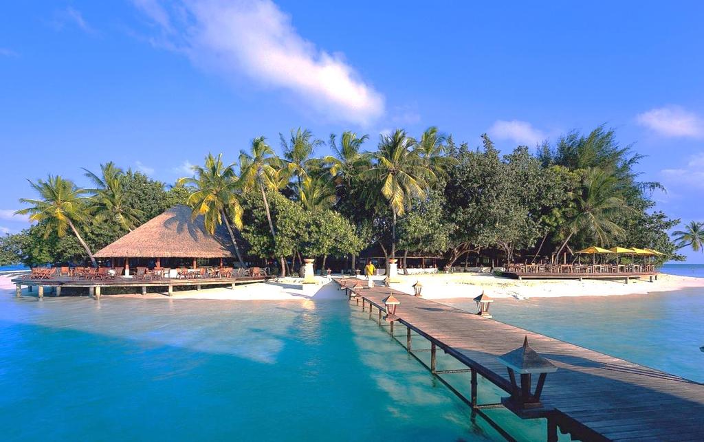 Probablemente la forma más sencilla y correcta de definir las Islas Maldivas sea decir que es un paraíso en la tierra. Las Islas Maldivas están situadas en el Océano Índico, al sur de la India.