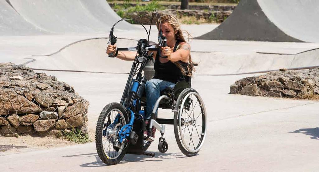 BATEC MANUAL El BATEC MANUAL es nuestro handbike acoplable a silla de ruedas. Conéctalo a tu silla y descubre una nueva manera de moverte y hacer ejercicio.