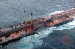 10,000 tons crudo 60 millas al sur de la península de Ushant: 1999 Causas: