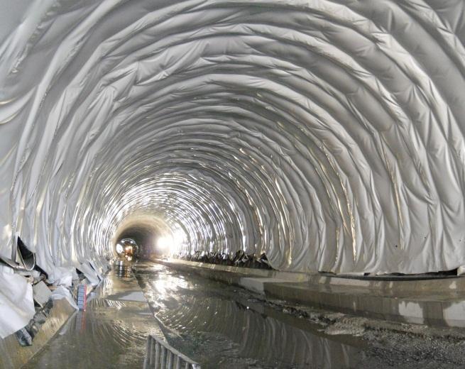Estanqueidad: evitar que el agua entre en el interior del túnel por los puntos débiles de la estructura.
