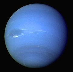 NEPTÚ És d'unes dimensions una mica més petites que Urà.