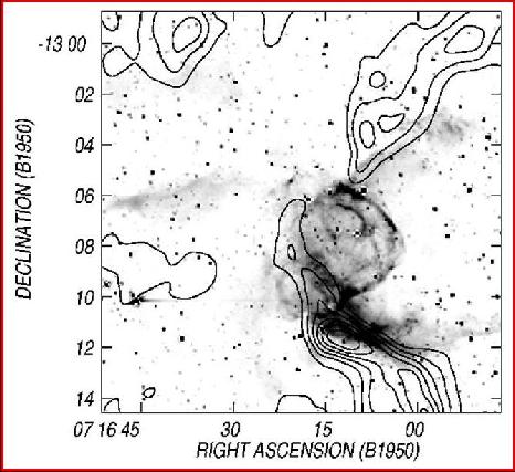 El análisis de la distribución de HI en la vecindad de numerosas nebulosas anillo ópticas muestra que éstas aparecen rodeadas por gas atómico neutro.