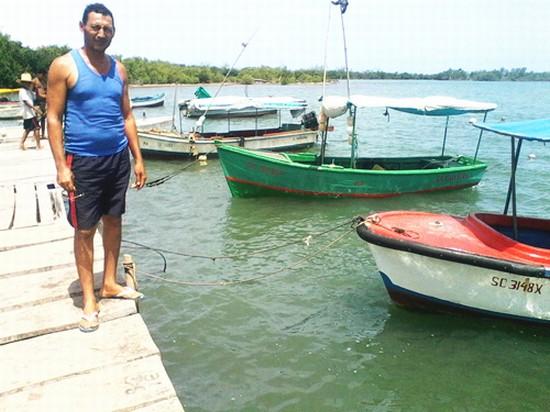 www.juventudrebelde.cu Embarcaciones en la Base de Pesca de Aserradero.
