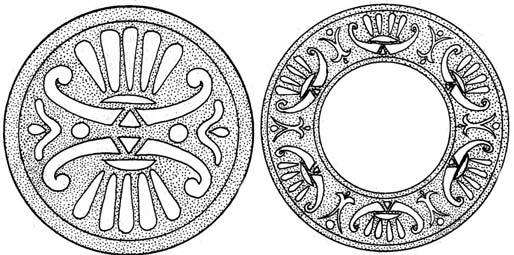 Círculos de palmetas de cepillo 29, otras veces compuestas 30, cubren varias terracotas de Cartago (Figs. 15-16), que es el mismo tema que se repite en la parte central del cinturón de La Aliseda.