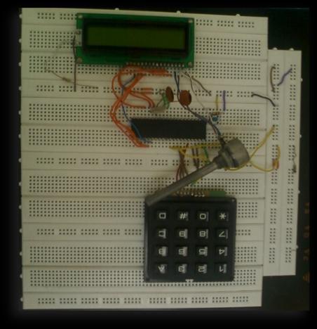 Etapa de desarrollo de la calculadora en modo manual Inicialmente se construyó la calculadora para que trabajara en modo manual solamente.