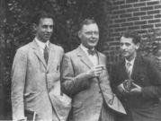 Spin del electrón La idea del spin del electrón fue introducida en 1925 por George Uhlenbeck y Samuel Goudsmit, estudiantes de Paul Ehrenfest, de 25 y 23 años, respectivamente.