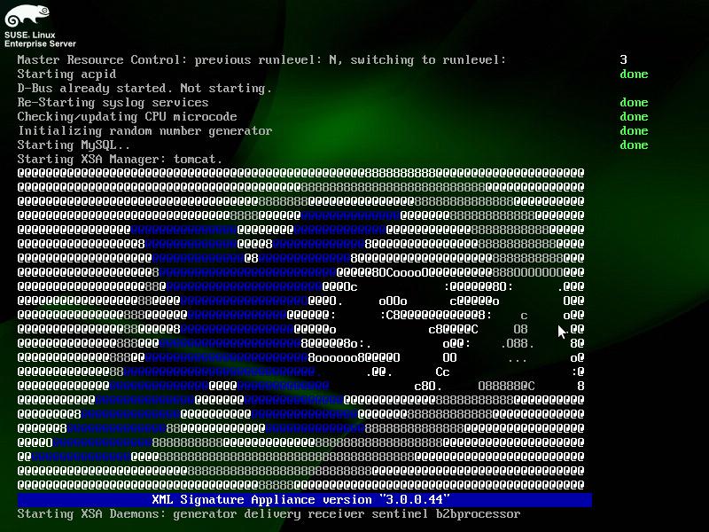Instalación de ISO Firmware Tralix XSA 13 6. Una vez concluido el proceso, se mostrará el logotipo del Firmware Tralix XSA en la pantalla y estará disponible el prompt del sistema para iniciar sesión.