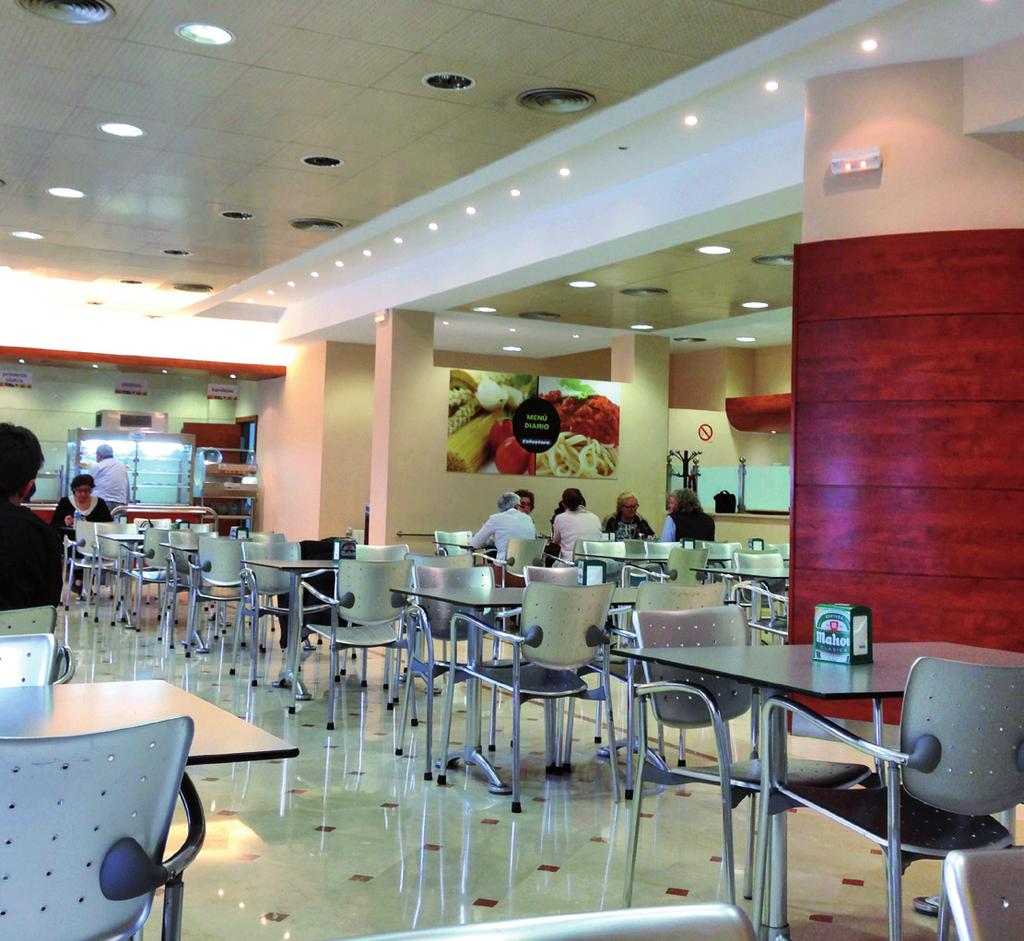 CAFETERÍAS DE EMPRESA L a cafetería de una empresa es parte de su imagen. A ella acuden sus empleados, visitantes de paso, proveedores y clientes.