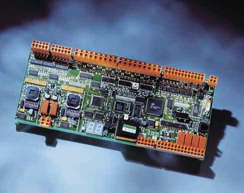 4 El sofisticado controlador basado en microprocesadores conecta la escalera con los sistemas de control del