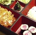 TONKATSU (Lomo de cerdo adobado y empanizado con salsa tonkatsu ) 8,50 47. GYUNIKU MAKI (Rollitos de ternera con relleno de verduras) 11,50 48.