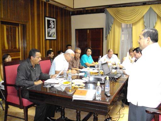 LA CEIBA FIRMA CONVENIO PARA REGULACIÓN Y CONTROL Las autoridades municipales de La Ceiba firmaron el Convenio de Cooperación Interinstitucional con el ERSAPS, dentro del marco del PROMOSAS, para