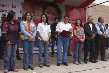 Desarrollo Infantil Temprano: prioridad de política pública Compromiso Nacional Intersectorial e Intergubernamental para Promover el DIT Lamay Cusco, El 29 de octubre de 2013 Los sectores de