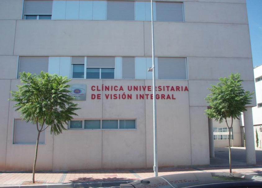 2011 Clínica Universitaria de Visión