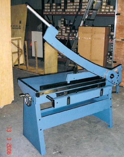 Cizalla guillotina de mesa Muelle de recuperación ajustable Palanca fijación pieza de trabajo FTX-1,5x1.320-CGP FTX-1,5x1.050-CGB FTX-1,5x1.