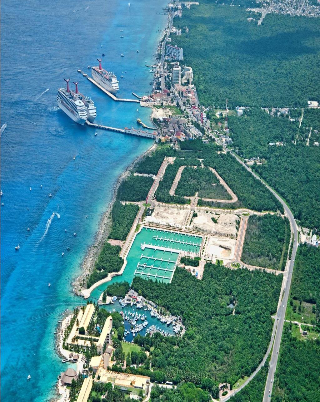 Marina Cozumel: Información General Localizado a 19 km (11.8 millas) de la costa este de Quintana Roo. A 55 km (34.3 millas) de Cancún.