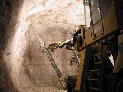 Recursos minerales En apoyo al desarrollo minero nacional se brinda el servicio de asistencia técnica, actividad que exige al personal experto interactuar con el sector de la mediana y pequeña