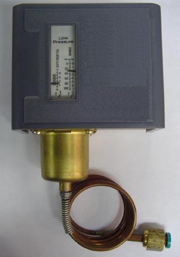 El Presostato Permite controlar la presión de la tubería de succión o descarga al accionar un interruptor.