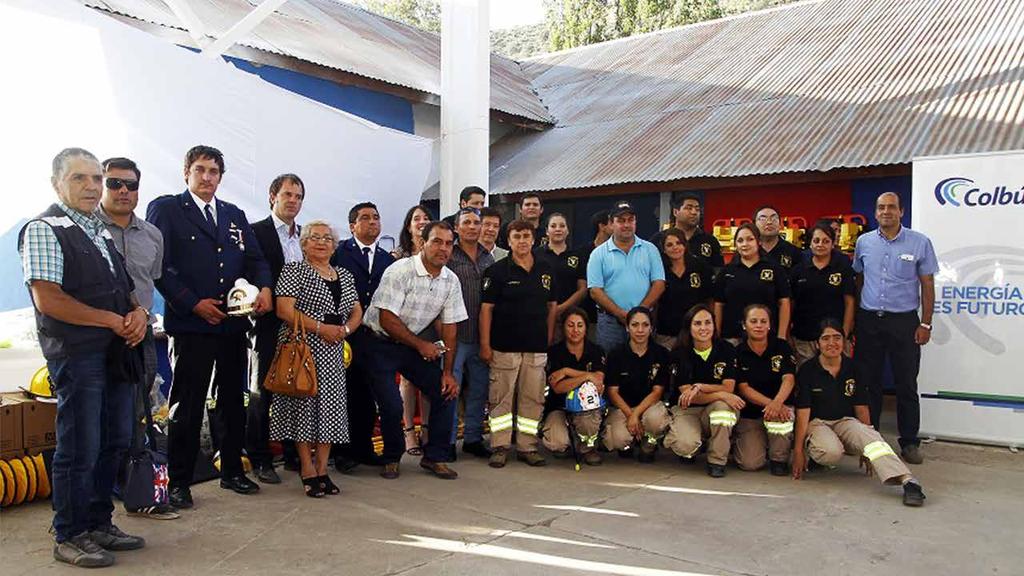 APORTE SOCIAL Entrega indumentaria y equipamiento rescate a Segunda Compañía de Bomberos de San Esteban