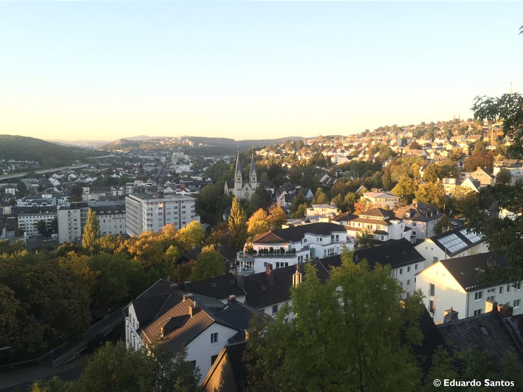 Panorámica de Siegen, la ciudad más verde de Alemania, Octubre 2015 Los estudios y el idioma Pero claro, se preguntarán qué estudio en Alemania y cómo hice con el idioma.