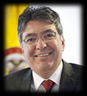 Conocimiento Imagen Personajes Mauricio Cárdenas (Ministro de Hacienda) 10 9 8 7 5 3 1 52,6% 42,1% 40,1% Feb/Mar-17 Sí No 58,2% Abr/May-17 10 9 8 7 5 3 1 35,8% 57,1%