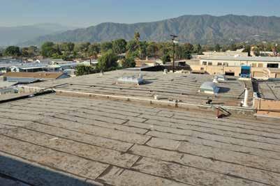 TM Sistema de recubrimiento para techos elastomérico Polyglass Prolonga la vida útil del techo Ofrece una excelente resistencia a la exposición
