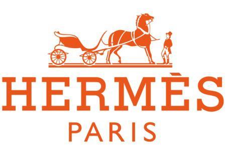 Thierry Hermés empezó su legado en un almacén de arneses y sillas de montar, transformando su apellido en una de las firmas de lujo más prestigiosas de la historia de la moda: Hermès.
