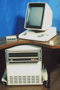 PARC Alto! PARC presenta en 1973 el primer ordenador con interfaz gráfica: Alto.