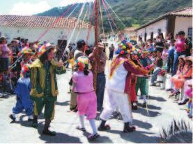En Semana Santa hay múltiples procesiones, se bendicen las palmas y se realiza el camino del viacrusis.