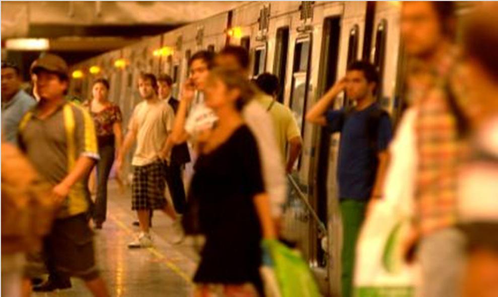 Evolución afluencia de pasajeros Hoy Metro realiza un 93% más de viajes que el año 2006.
