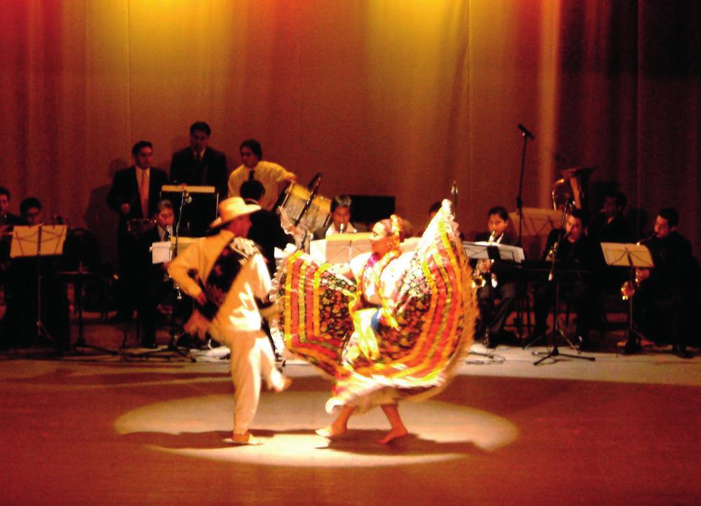 BALLET FOLKLÓRICO BUAP MÉXICO AL SON DE LA BANDA Espectáculo folklórico sobre Danzas y Bailes Tradicionales de México que integran diversos repertorios del folklor nacional interpretados con música