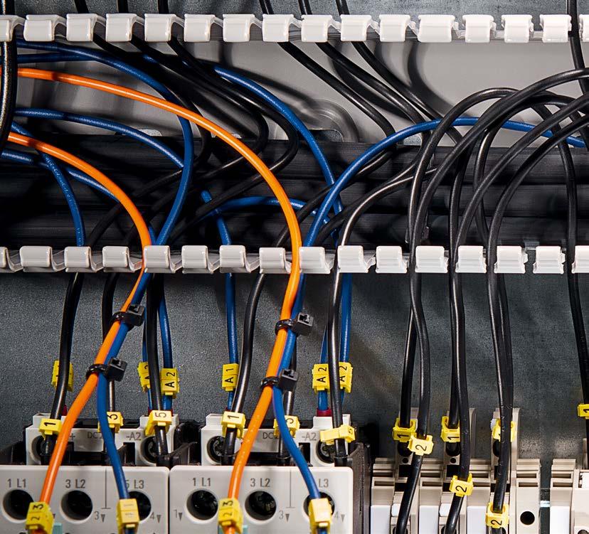 Canales de Cableado Protección óptima para cables e instaladores Los Canales Ranurados HTWD-PW son utilizados en cuadros eléctricos y estaciones de