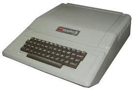 ?/07/1976 Se lanza el primer ordenador, que consistía en un kit de paneles de circuito para que