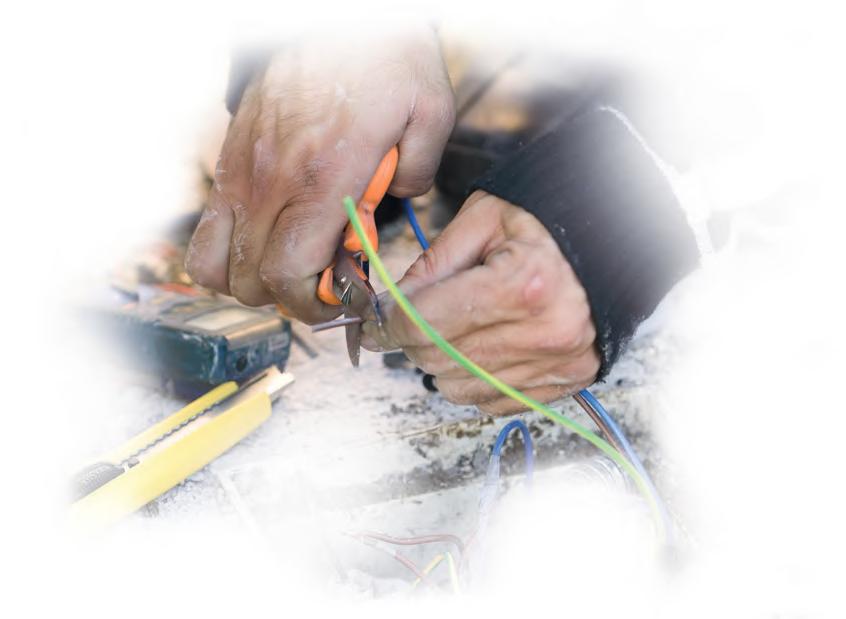 Buenas prácticas preventivas en riesgos eléctricos FAD14 FVI010 Conocer la Reglamentación vigente sobre riesgos eléctricos. Identificar los riesgos asociados a la electricidad.