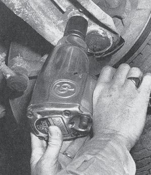 de petróleo 1939 Primera llave de impacto 1943 Rosie la Remachadora aparece en esta