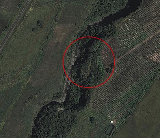 Imagen 5.2. Fractura por tensión en borde de barranca Fuente: Imagen satelital de Google Earth-INEGI, 2012.
