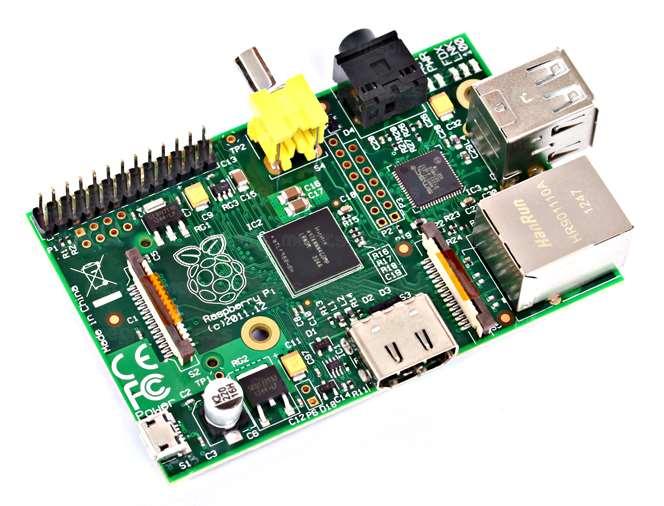 Diferentes placas y microcontroladores para armar proyectos de E/S Raspberry PI Esta placa de desarrollo es de tamaño pequeño (como una tarjeta de crédito)