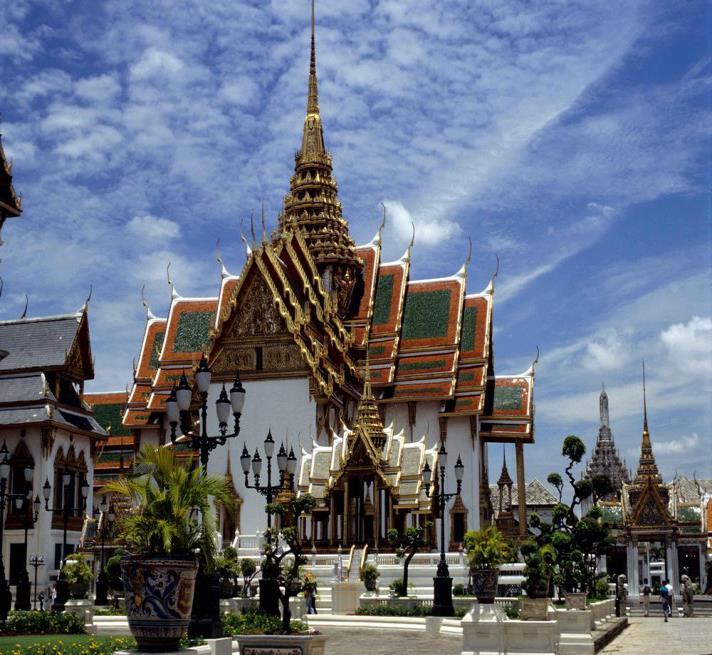 DÍA 04: BANGKOK - AYUTHAYA - BANGKOK (Desayuno-Comida-) Por la mañana les llevará a Ayutthaya disfrutando de las vistas a lo largo del trayecto.
