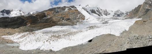 Caída de roca, margen izquierda Fotografía N 05: Glaciar Sullcón con presencia de escombros.