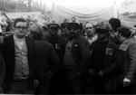 MFN : 0692 SIGNATURA : MI-P 002/002 DGM : Fotografia B/N FECHA : 1985-12-17 Manifestación en defensa de la Mineria del Carbón DESCRIPCION ICONICA : Exteriores, manifestación por las callles de Mieres