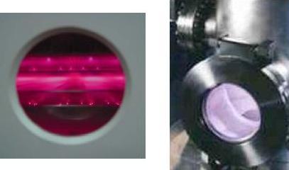 Plasma a baja presión Este tipo de plasma (también conocido como descarga luminiscente o glow discharge ) se genera en cámaras de reacción a presiones muy reducidas (entre 0,1 y 1 mbar).