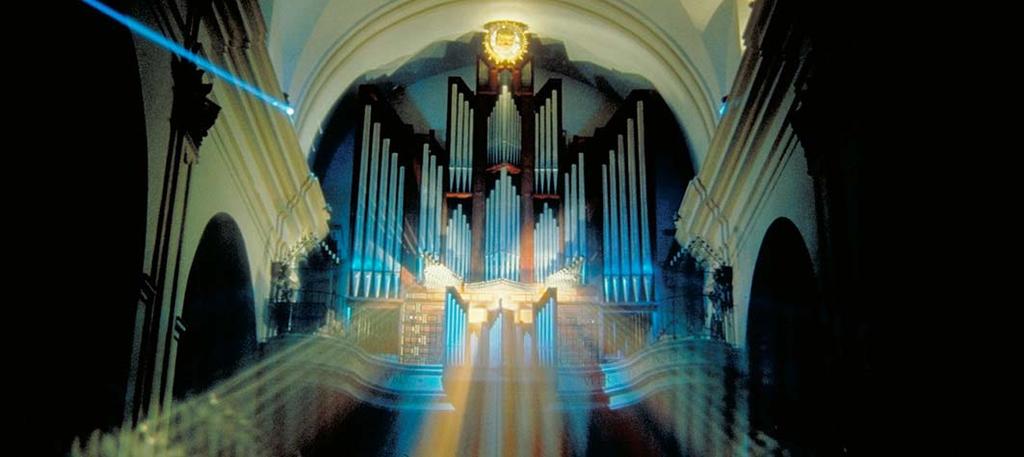 000 tubos en la Iglesia de Marbella para la difusión de la música selecta y para la liturgia.