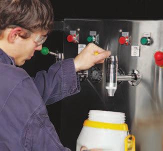 Modelo superior El modelo superior es la solución que incluye prácticas de excelencia para almacenar y distribuir aceites lubricantes y refrigerantes con base de glicol en instalaciones industriales.