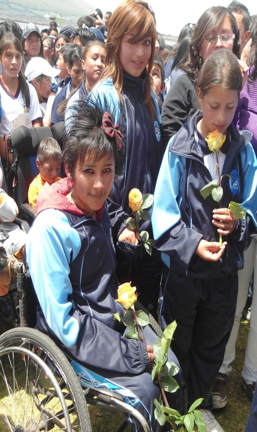 OBJETIVOS Capacitar a adolescentes y jóvenes con y sin discapacidad e insertarlos laboralmente en fincas florícolas asociadas a Expoflores.